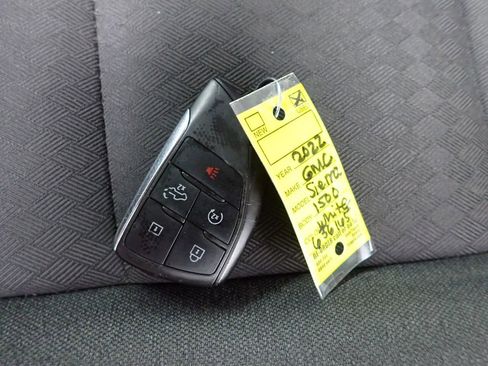 Used 2022 GMC Sierra 1500 Elevation w/ LPO, Elevation Black Package image 37