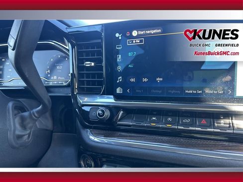 Used 2025 Chevrolet Silverado 1500 LT image 38