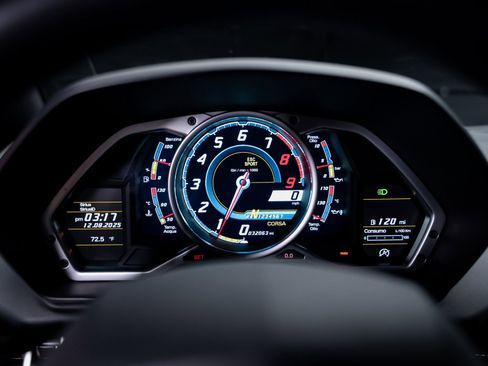 Used 2014 Lamborghini Aventador LP 700-4 image 44