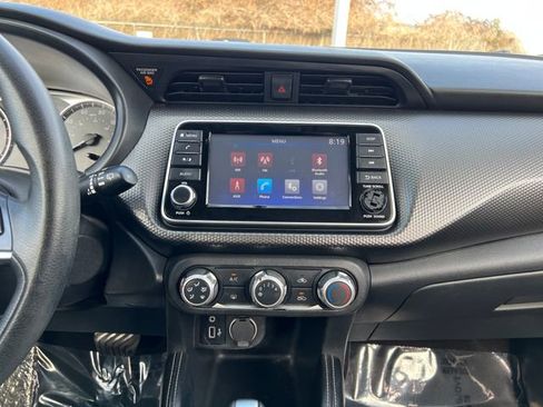 Used 2018 Nissan Kicks S w/ Exterior Package image 23