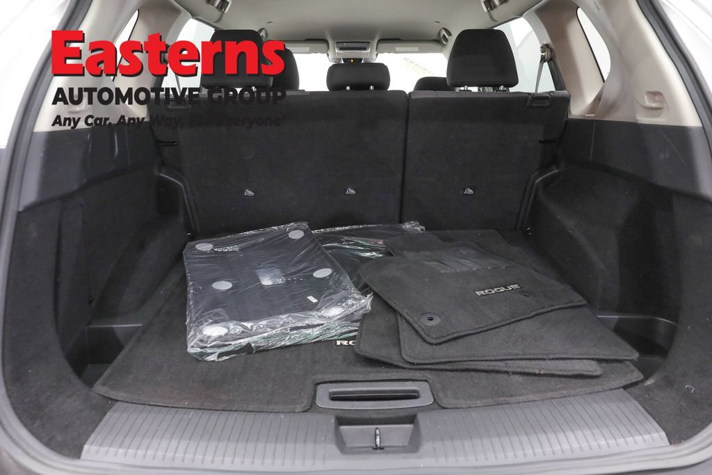 Used 2023 Nissan Rogue SV AWD/4WD image 10