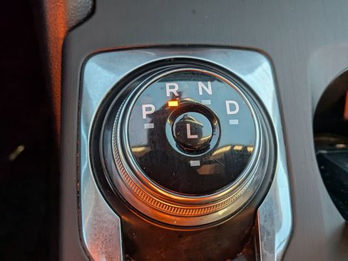 Used 2020 Ford Escape SE image 30