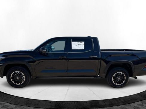 Used 2022 Toyota Tundra SR5 image 2