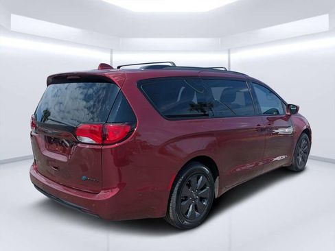 Used 2020 Chrysler Pacifica Limited w/ Advanced Safetytec Group FWD image 3