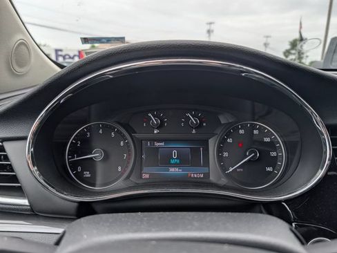 Used 2022 Buick Encore Preferred AWD/4WD image 21
