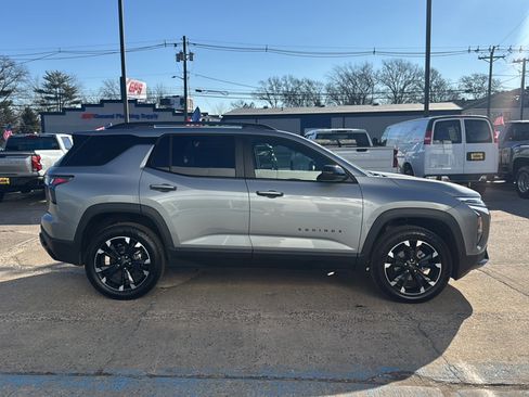 Used 2026 Chevrolet Equinox RS image 9