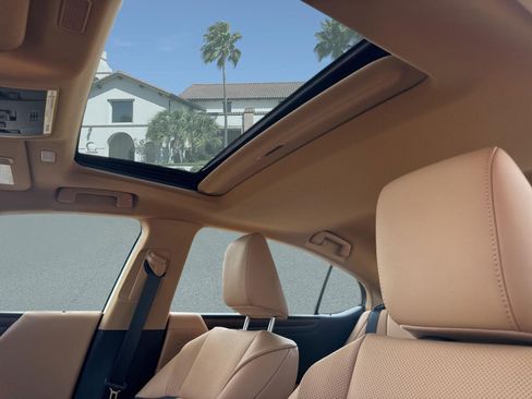 New 2025 Lexus ES 350 w/ Premium Package image 17