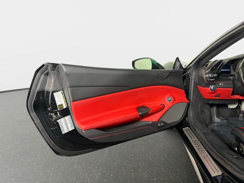 Used 2018 Ferrari 488 GTB RWD image 28