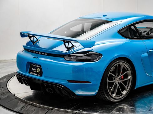 Used 2020 Porsche 718 Cayman GT4 RWD image 18