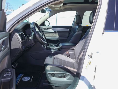 Used 2022 Volkswagen Atlas SEL Premium image 13