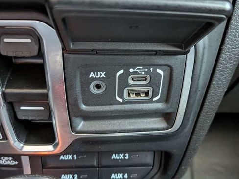 Used 2024 Jeep Wrangler Unlimited Sport AWD/4WD image 24