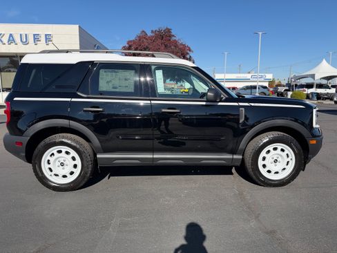 New 2025 Ford Bronco Sport Heritage w/ Convenience Package AWD/4WD image 3