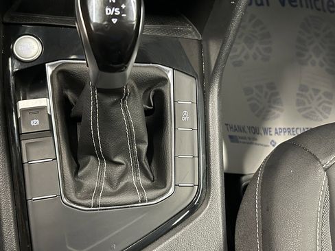 Used 2024 Volkswagen Taos SE image 33