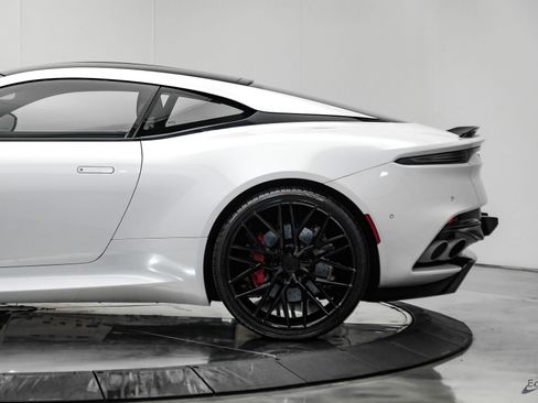 Used 2023 Aston Martin DBS Coupe RWD image 10