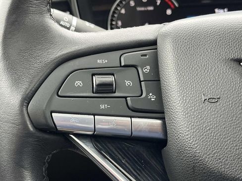 Certified 2024 Cadillac XT6 Premium Luxury AWD/4WD image 31