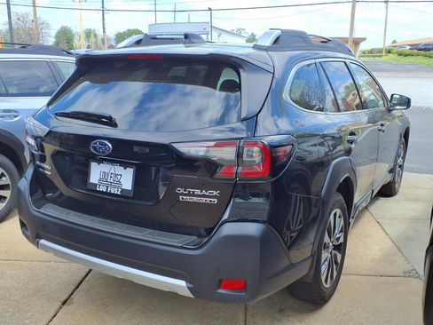 Used 2024 Subaru Outback Touring XT AWD/4WD image 2
