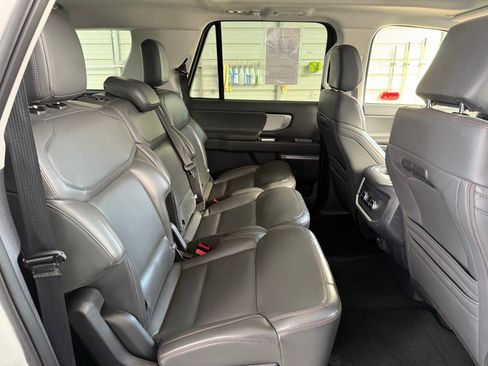 Used 2025 Ford Expedition Max Active image 18