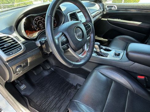 Used 2018 Jeep Grand Cherokee Trailhawk w/ Trailhawk Luxury Group AWD/4WD image 10