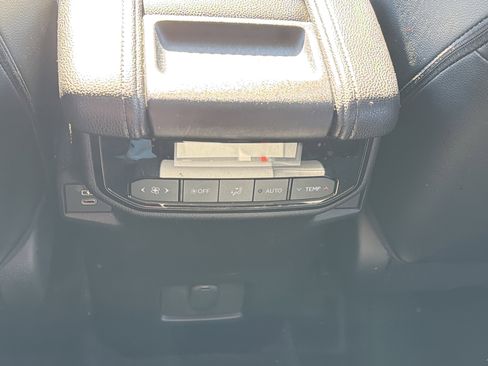 Used 2024 Toyota Grand Highlander XLE image 24