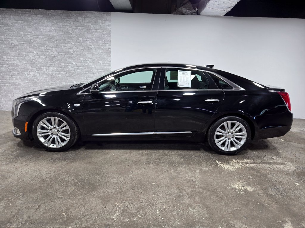 Used 2018 Cadillac XTS Luxury AWD/4WD image 2
