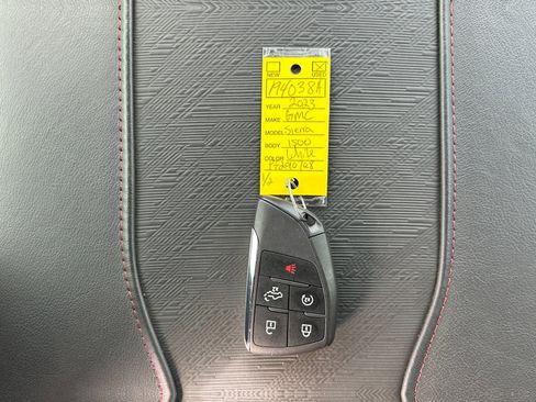 Used 2023 GMC Sierra 1500 AT4X image 32