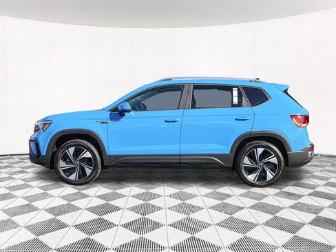 Used 2024 Volkswagen Taos SE image 15