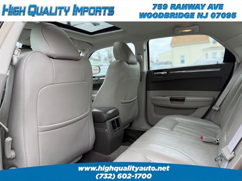 Used 2009 Chrysler 300 C image 41