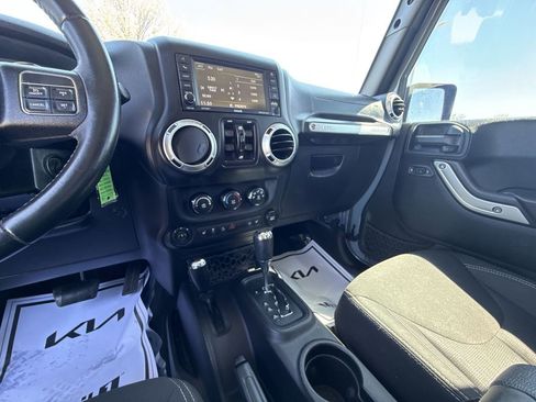 Used 2015 Jeep Wrangler Unlimited Sahara w/ Dual Top Group image 23