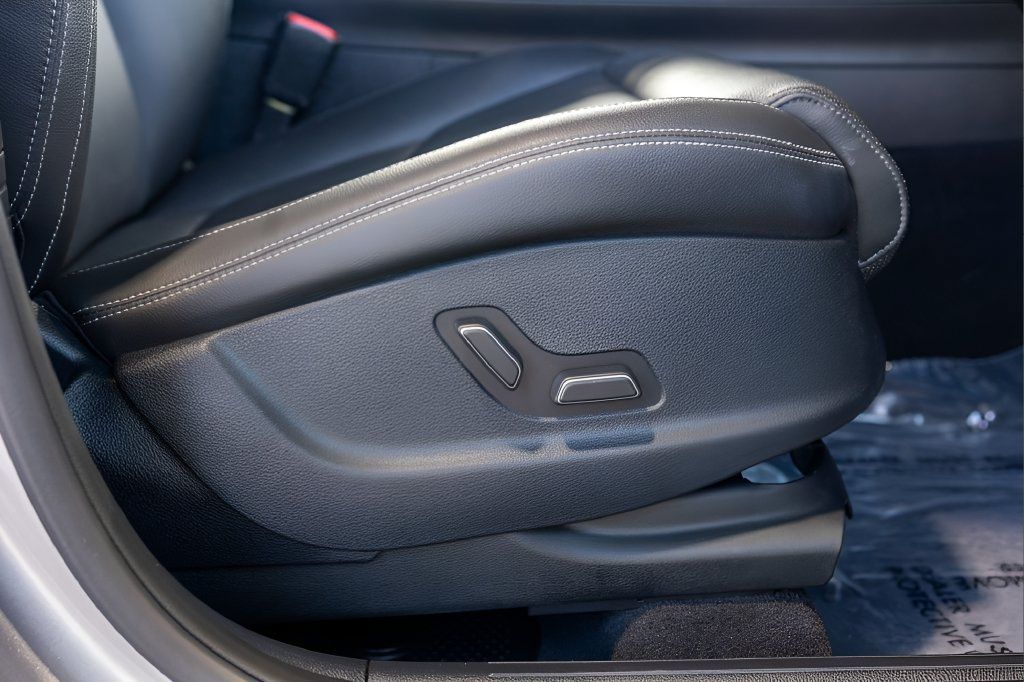 Used 2024 Genesis GV70 2.5T w/ Select Package AWD/4WD image 79