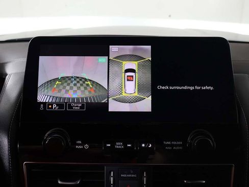 Used 2024 Nissan Armada Platinum image 50