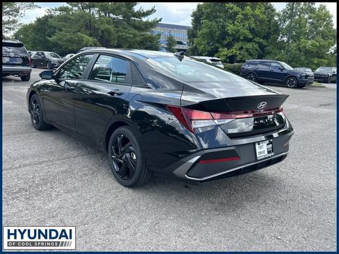New 2026 Hyundai Elantra SEL Sport FWD image 5