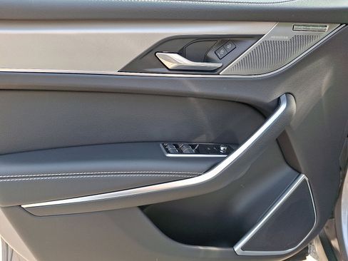 Certified 2025 Jaguar F-PACE R-Dynamic S image 13