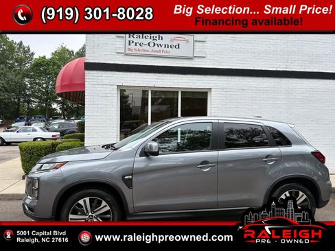 Used 2025 Mitsubishi Outlander Sport ES AWD/4WD image 1