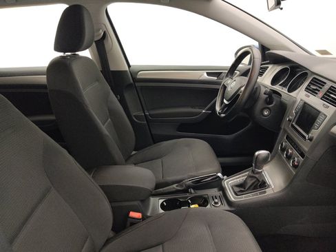 Used 2017 Volkswagen Golf S image 21