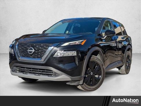 Used 2023 Nissan Rogue SV image 1