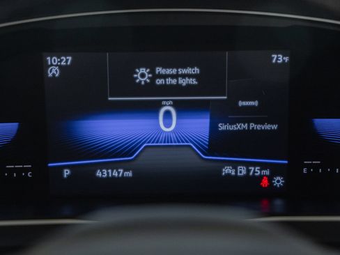 Used 2022 Volkswagen Tiguan SE w/ Panoramic Sunroof Package FWD image 46