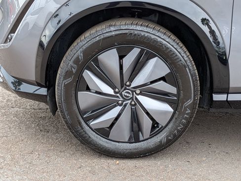 Certified 2024 Nissan Ariya AWD image 11