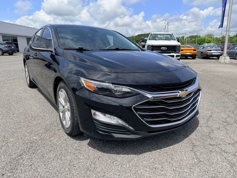 Used 2019 Chevrolet Malibu LT FWD image 1