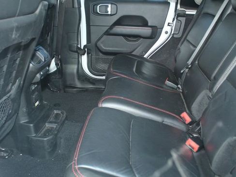 Used 2019 Jeep Wrangler Unlimited Rubicon image 5