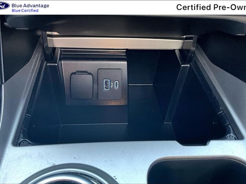 Used 2023 Ford Explorer XLT w/ Equipment Group 202A AWD/4WD image 35