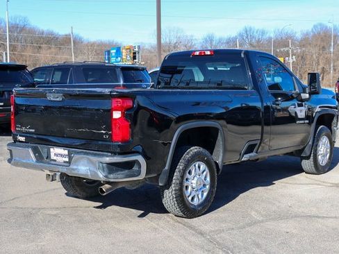 Used 2022 Chevrolet Silverado 2500 LT w/ Convenience Package image 3