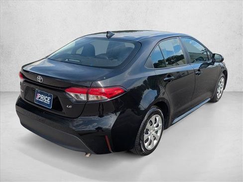 Used 2025 Toyota Corolla LE FWD image 5