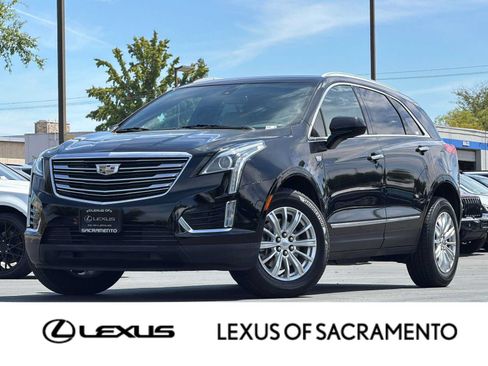 Used 2017 Cadillac XT5 FWD image 1
