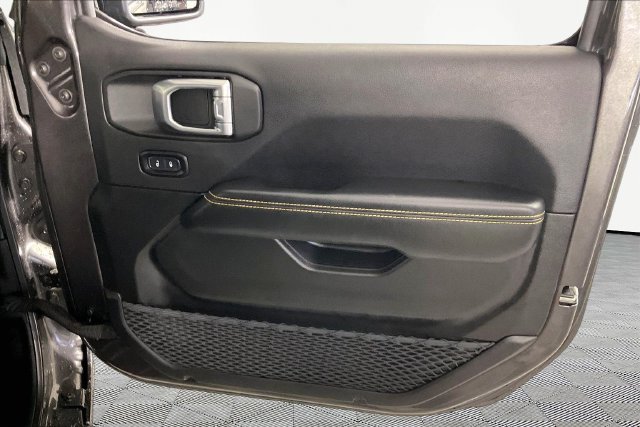 Used 2026 Jeep Wrangler Unlimited Sahara AWD/4WD image 25