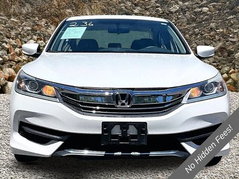 Used 2016 Honda Accord LX image 3