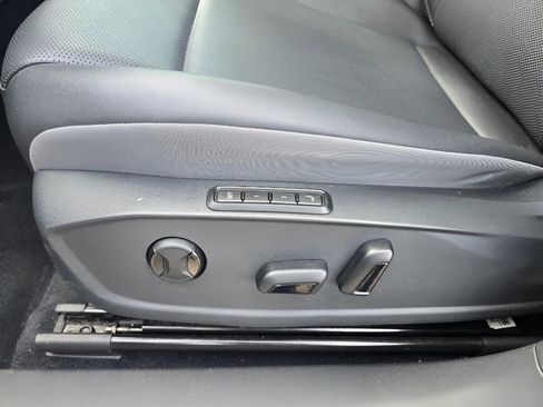 Used 2023 Volkswagen ID.4 Pro S Plus image 12