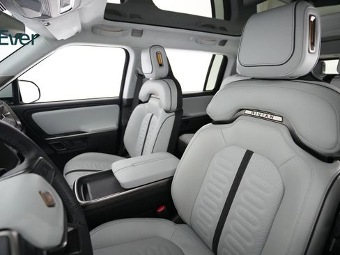 Used 2024 Rivian R1S Adventure AWD/4WD image 4