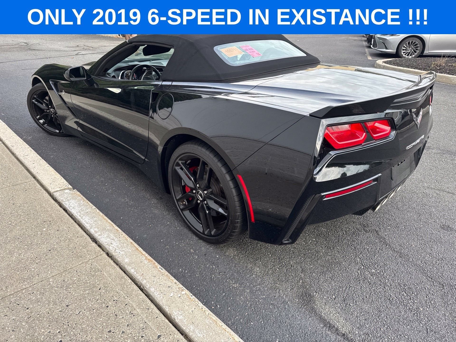 Used 2019 Chevrolet Corvette Stingray Convertible RWD image 4
