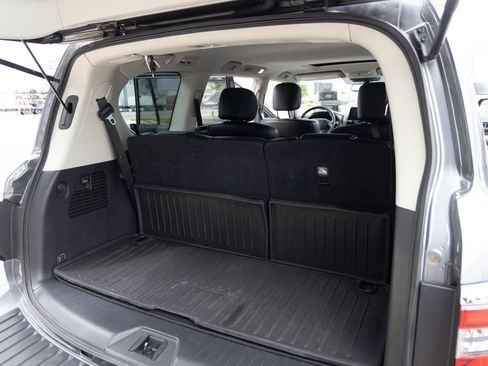 Used 2023 Nissan Armada SL w/ Captain's Chairs Package AWD/4WD image 18
