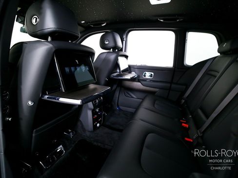 Used 2026 Rolls-Royce Cullinan AWD/4WD image 20